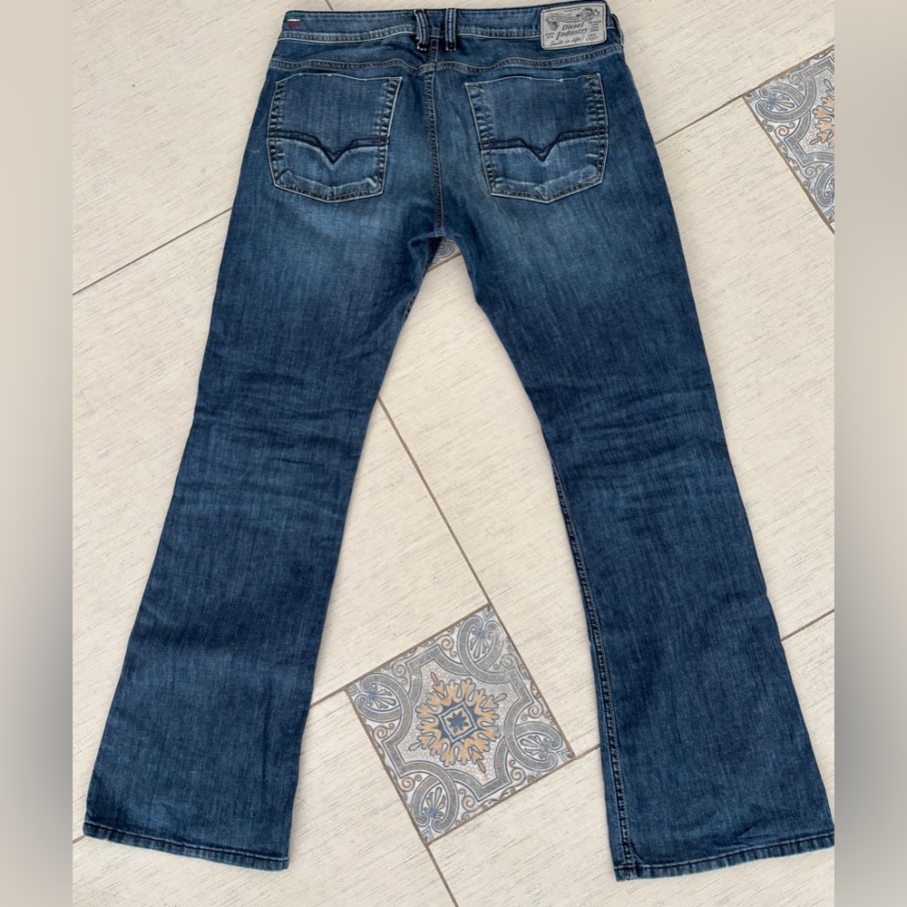 DIESEL  “ZATHAN” NWOT Dark Blue Wash, Stretch , Button Fly Boot Cut Jeans 34X32